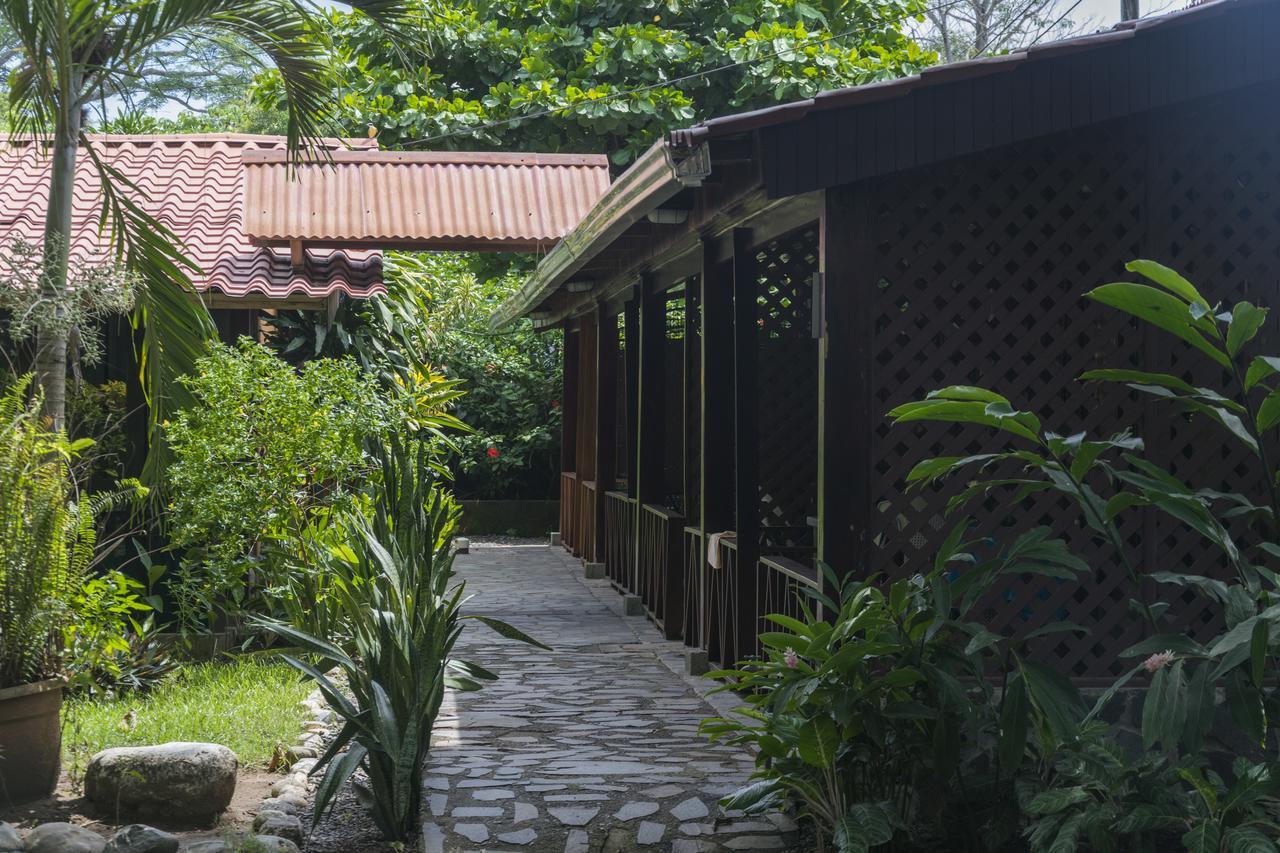 Rancho Coral Hotel Esterillos Exterior photo